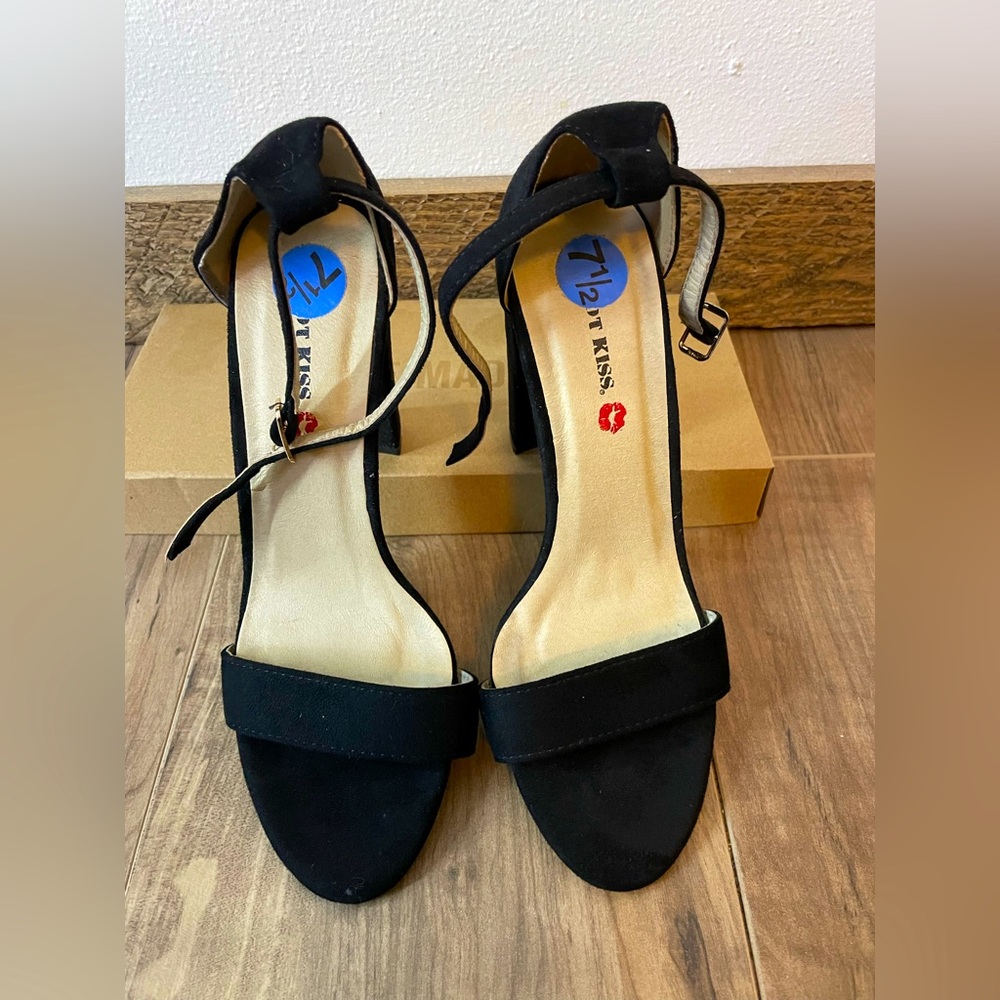 Never worn black heels size 7 1/2